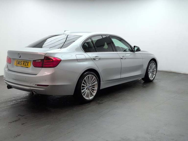 2015 BMW 3 Series 3.0 335i Luxury Saloon 4dr Petrol Auto Euro 6 (s/s) (306 ps) GLASS SUNROOF+ SAL...