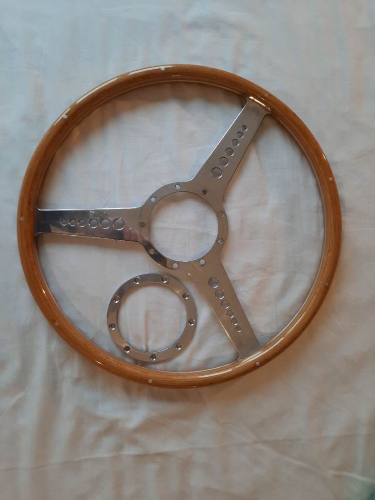 Classic Car Traditional Wood Rimmed Steering Wheel