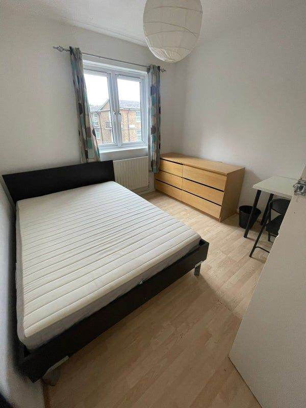 🌻ALDGATE/STEPNEY GREEN - LARGE DOUBLE AVAILABLE!!