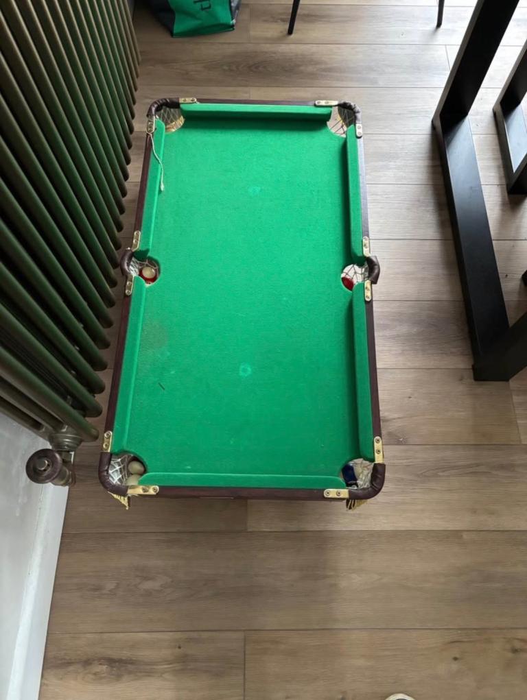 Kids pool and snooker table 4ft