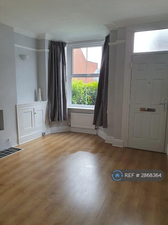 2 bedroom house in Haddenham Road, Leicester, LE3 (2 bed) (#2868364)