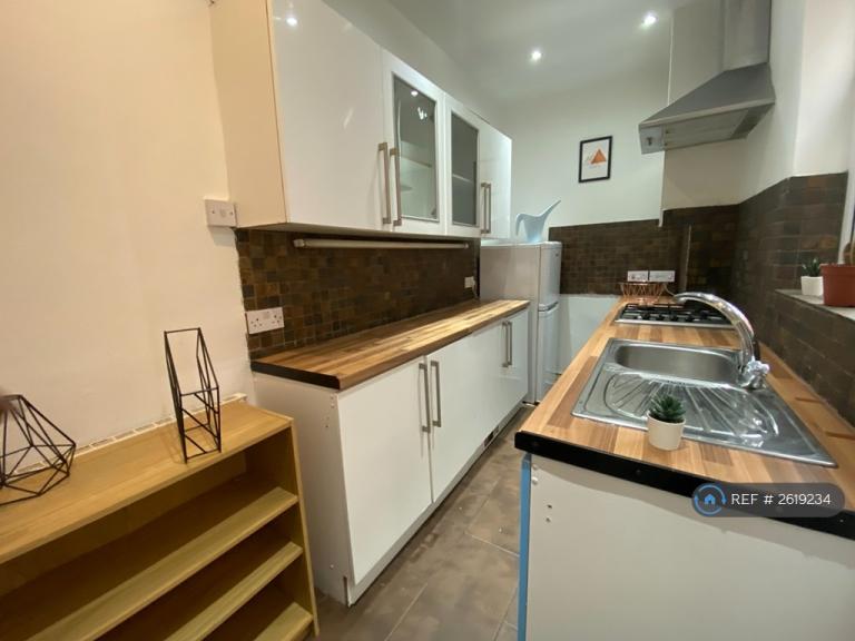 3 bedroom house in Off London Road, Leicester, LE2 (3 bed) (#2619234)