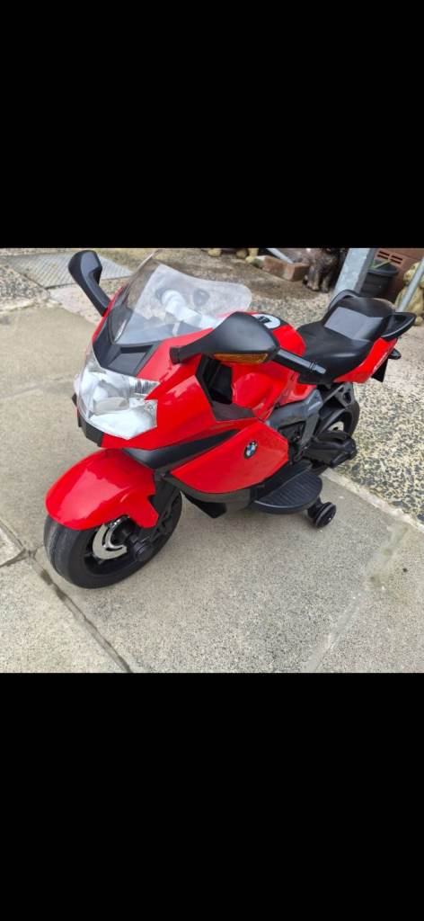 Kids 12 v bmw battery powered  motorbike 