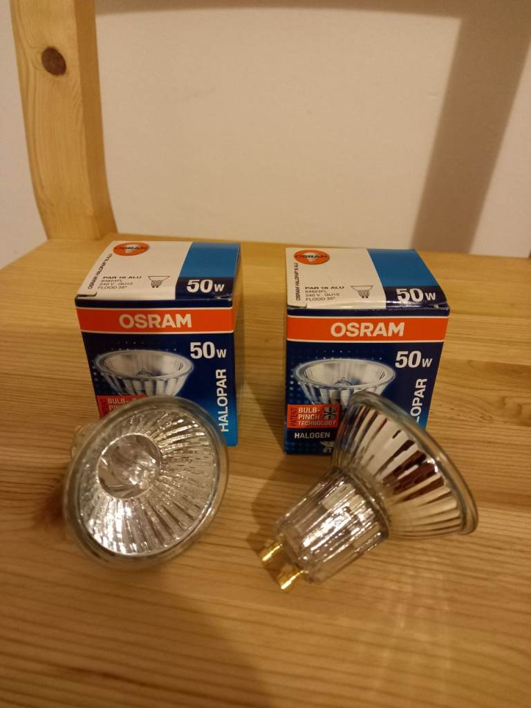 PAIR OF GU10 HALOGEN SPOTLIGHTS CEILING LIGHT BULBS