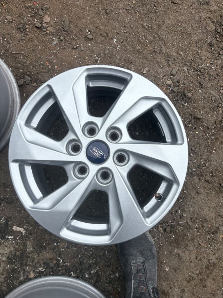 16” Ford Custom Alloys