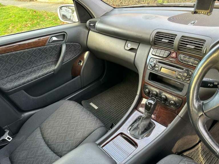 2003 Mercedes-Benz C Class 1.8 C180 Kompressor Elegance SE 4dr Petrol Automatic