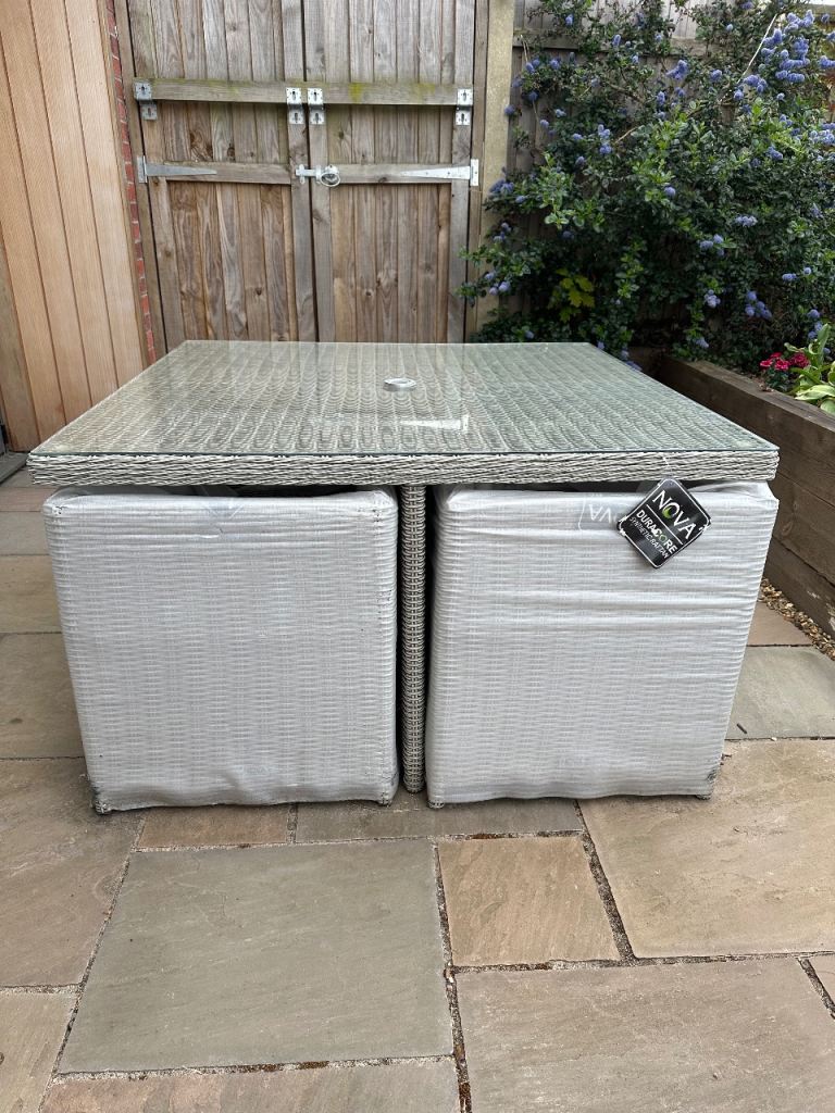 Brand New Nova Cube 8-Seater Garden Furniture Set – A1 Condition