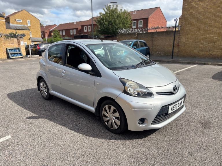 Toyota, AYGO, Hatchback, 2013, Semi-Auto, 998 (cc), 5 doors