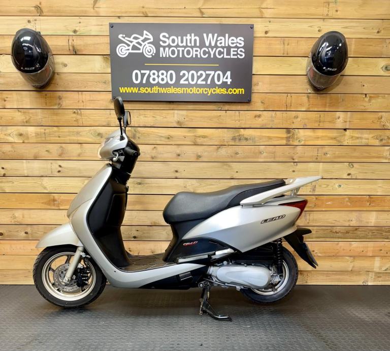 Honda NHX 110 Lead : 2010 (60) model : only 7001 miles 