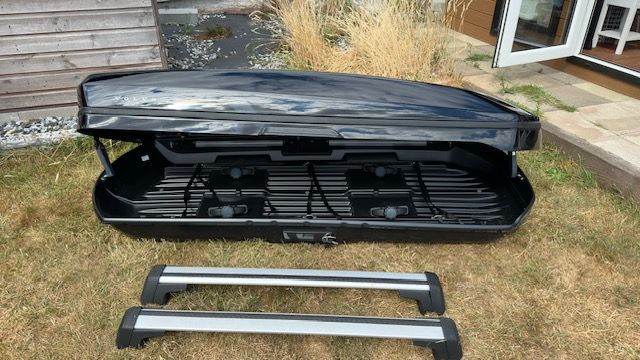 Genuine Volvo Roof-box and rails