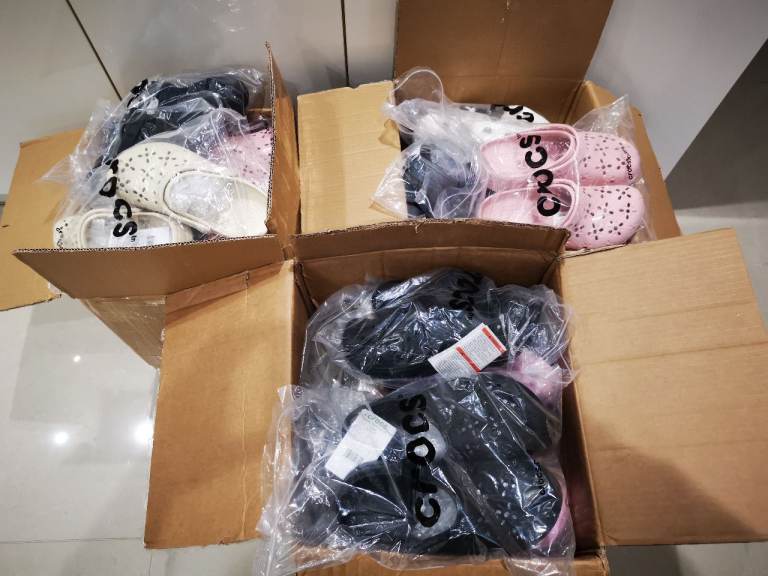 Sellers Bundle of 20 Crocs 