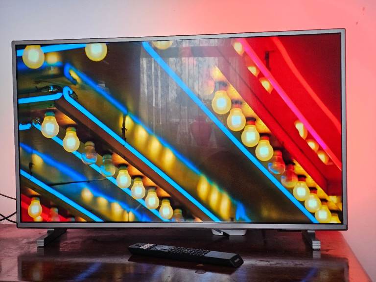 PHILIPS 32PFS6905/05 32" Ambilight Smart