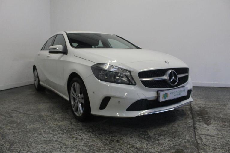 MERCEDES-BENZ A CLASS 1.5 A180d Sport (Executive) Euro 6 (s/s) 5dr 2016