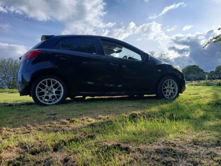 Mazda 2 Tamura (2 owners)