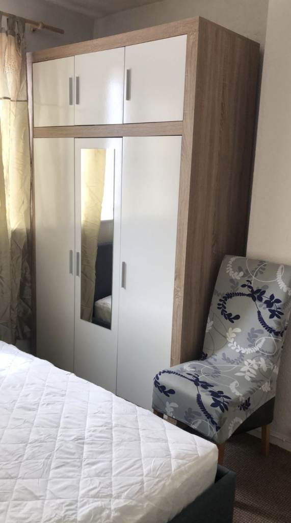 Furnished Double Room for Couple Available in Nice Shared House in Grantham 