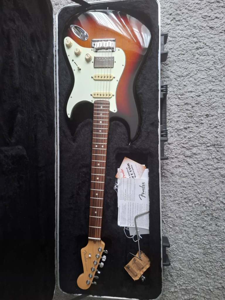 fender american deluxe stratocaster hss 2012