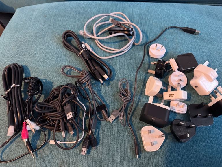 Random bundle of cables and plugs 