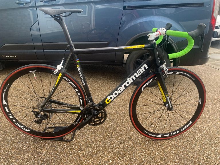 Boardman carbon light road bike 56cm 