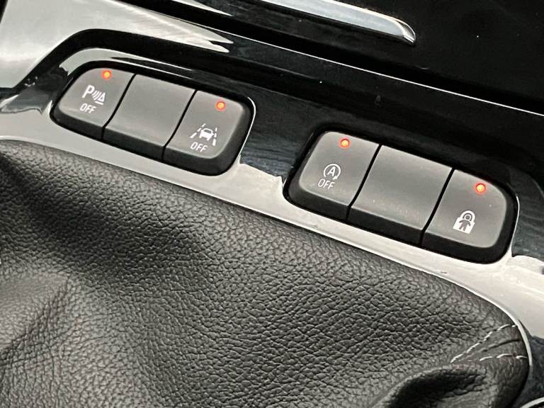 2022 Vauxhall Grandland 1.2 Turbo Ultimate 5dr Hatchback PETROL Manual