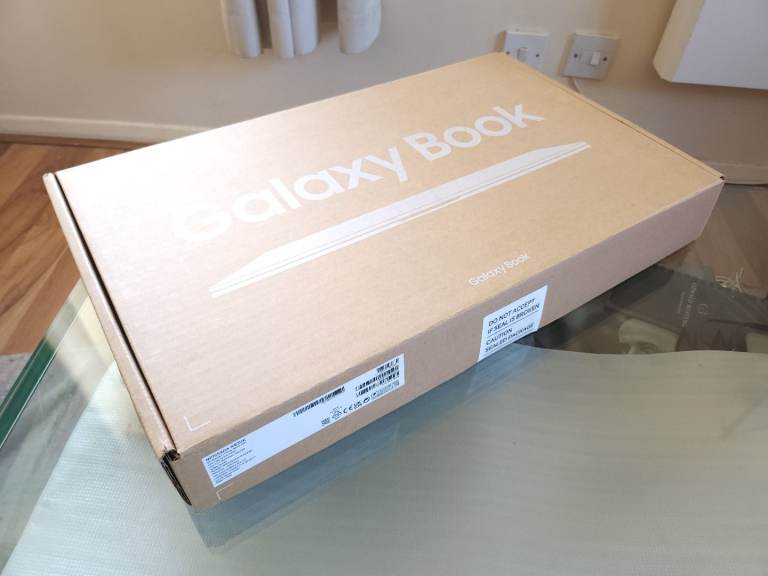 image for ❤️ Samsung Galaxy Book LTE SIM 15.6" FHD i5-1135G7 8GB RAM 256GB SDD Laptop Boxed PRISTINE