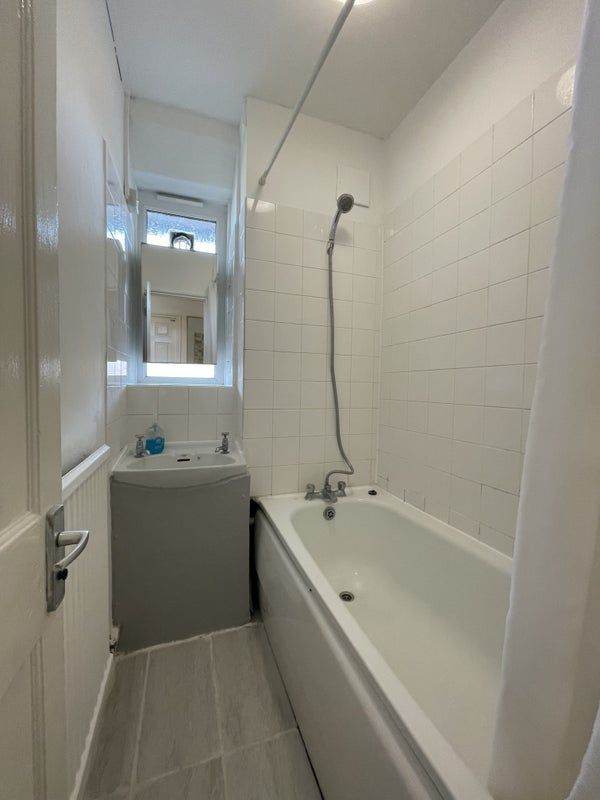 🛌 DOUBLE ROOM IN STRATFORD   💫