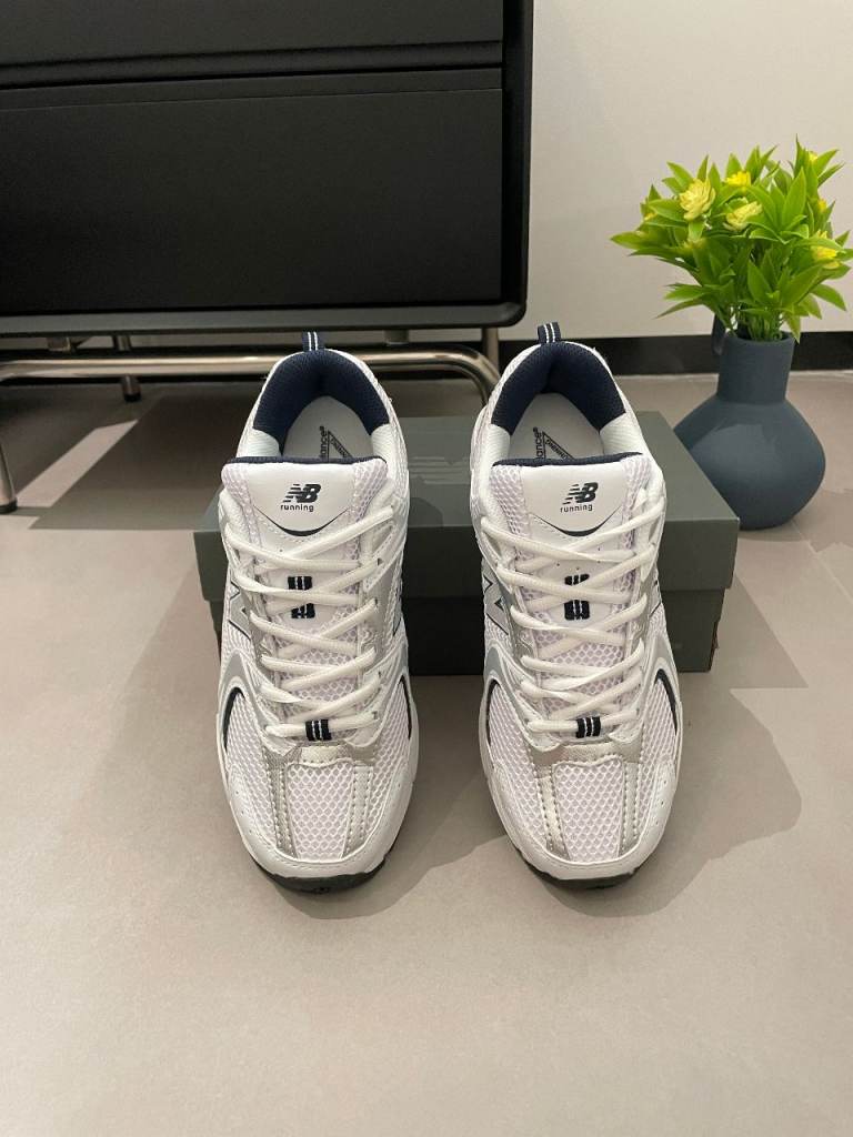 New Balance 530 White Silver Navy Size 8