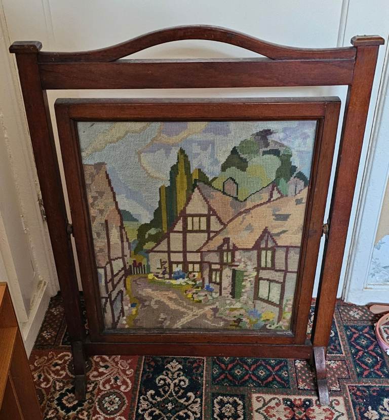 Solid oak fireplace screen