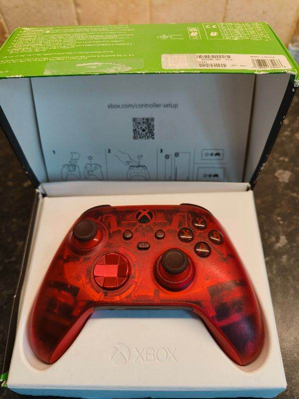 Xbox Pulse Cipher Wireless Controller – Special Edition