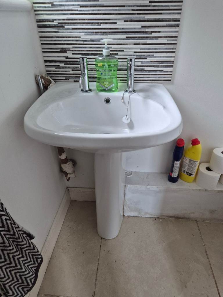 Sink, ped, taps and toilet