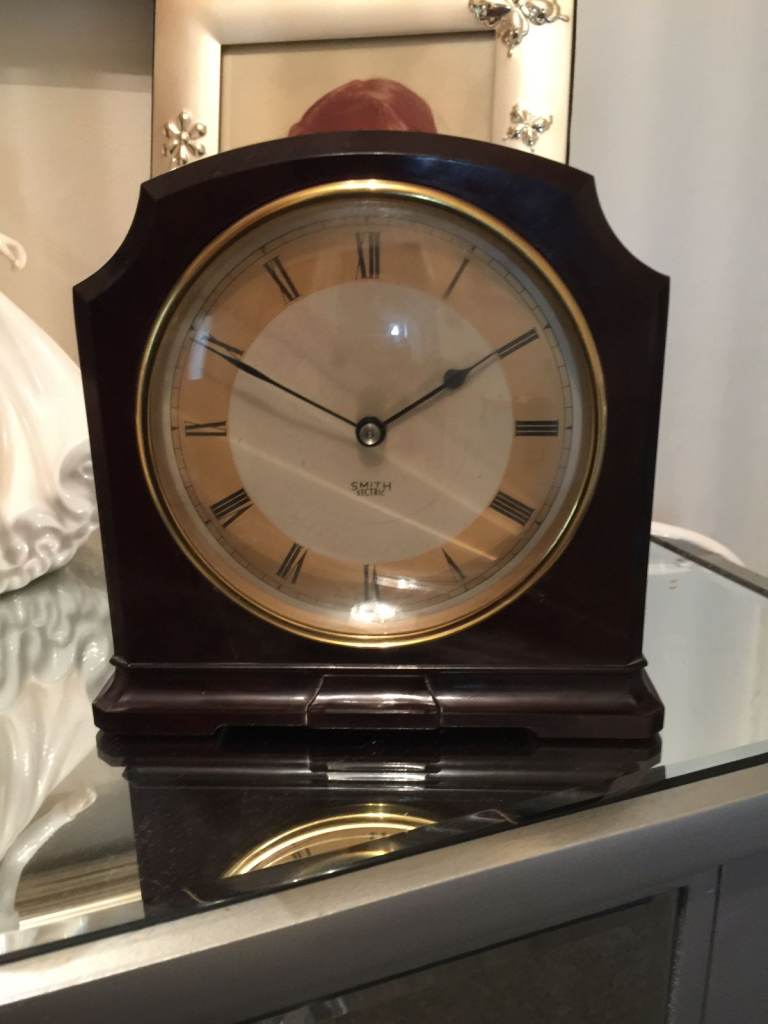 vintage smiths 1940s Bakelite mains electric mantel clock 