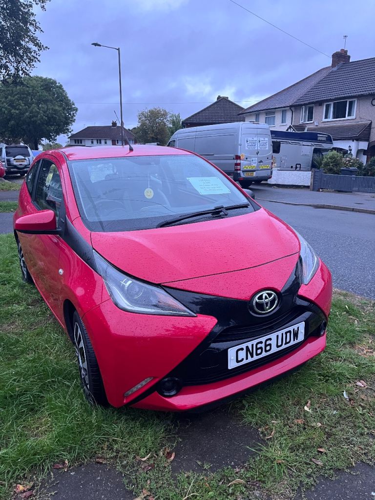 Toyota, AYGO, Hatchback, 2016, Manual, 998 (cc), 3 doors