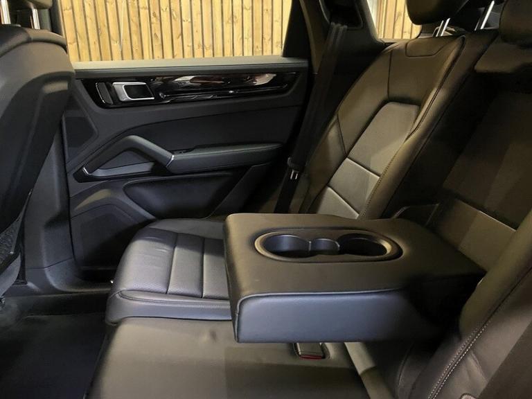 2022 Porsche Cayenne V6 E-Hybrid SUV HYBRID Automatic