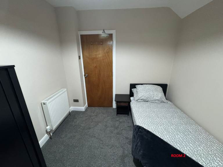 Single Room Available In Shared House, All Bills Included