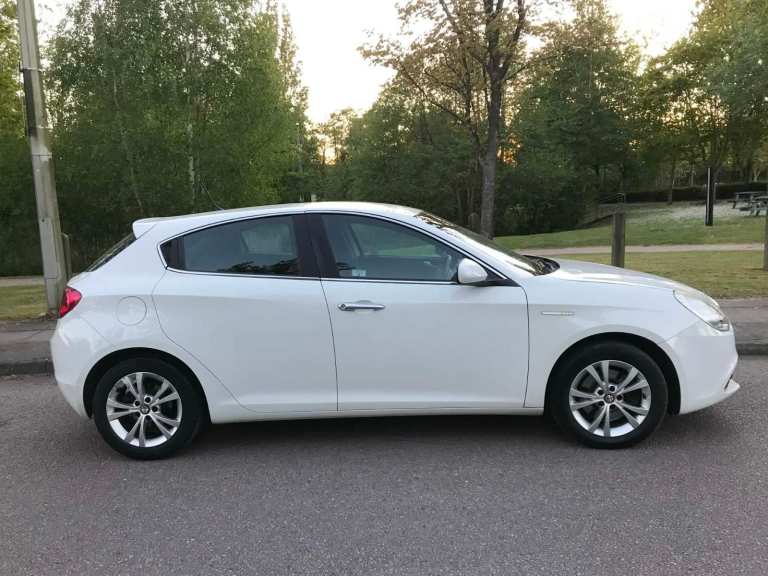 Ulez free Alfa Romeo Giulietta 1.4 TB Multiair Lusso 1 owner since 2014 mot 10 months very clean car