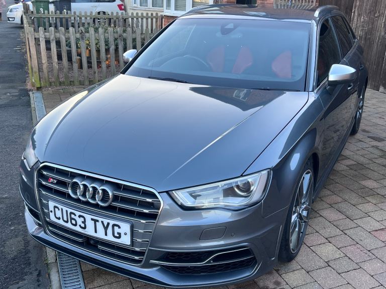 Audi s3 s Tronic - Audi service history + 2 keys