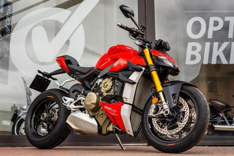 Ducati Streetfighter V4S LOW MILES ! STUNNING