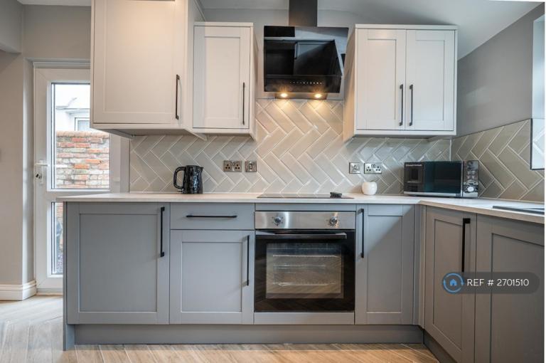 1 bedroom in Euclid Street, Swindon, SN1 (#2701510)