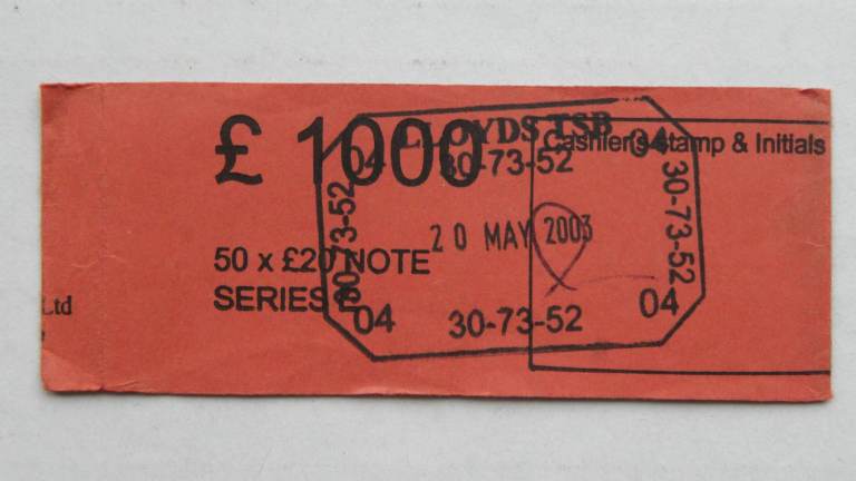 COLLECTABLE PAPER NOTE MONEY BAND £1000 50x£20 SERIES E LLOYDS STAMPED 20/5/2003