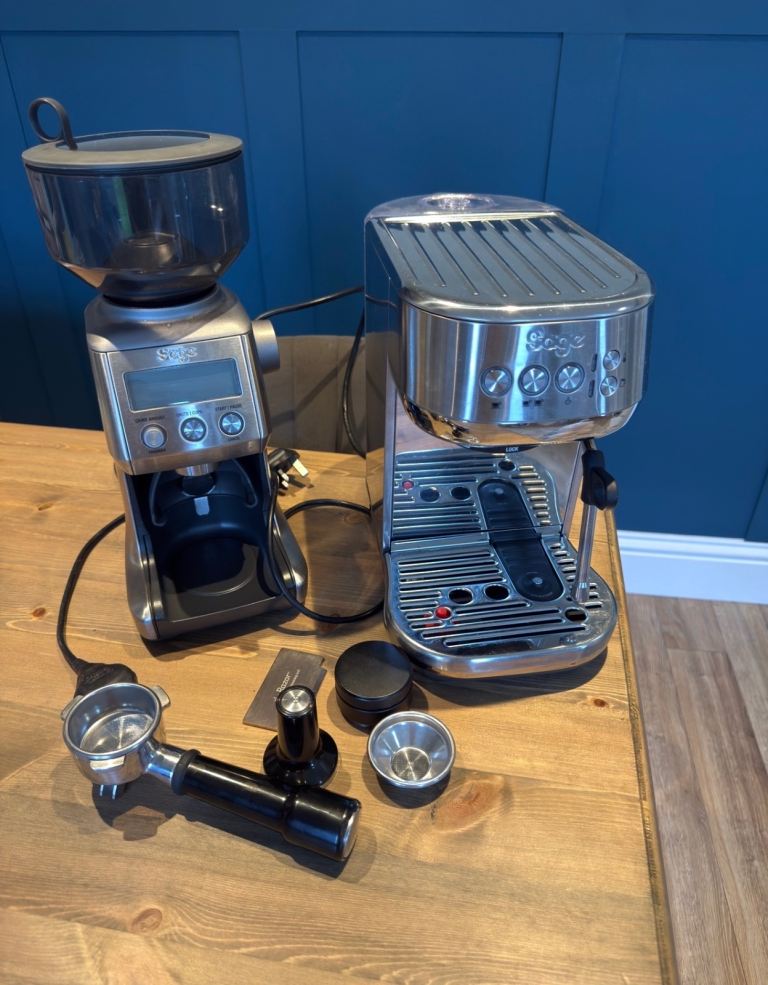 Sage Bambino Plus and Smart Grinder Bundle 