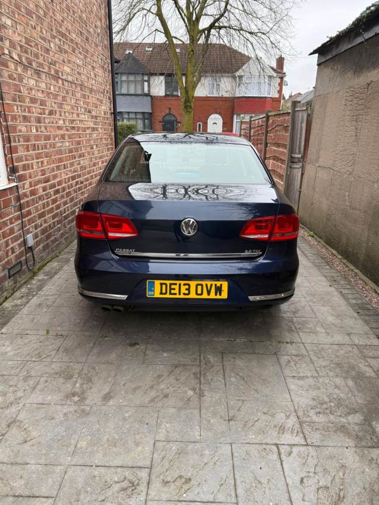 Volkswagen, PASSAT, Saloon, 2013, Manual, 1968 (cc), 4 doors