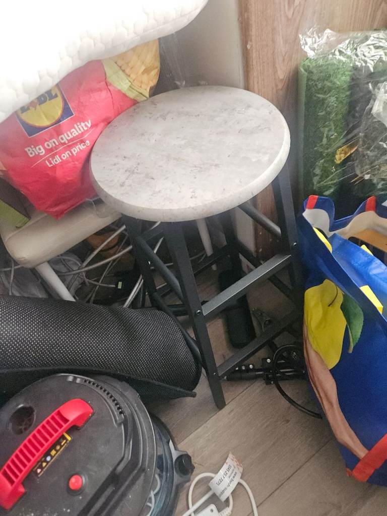 Bar and stools 