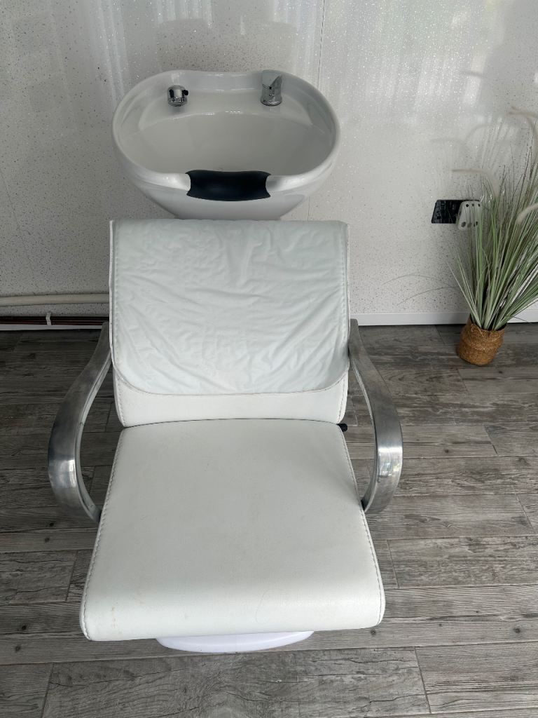 Hair Salon Backwash Unit – White, Good Condition