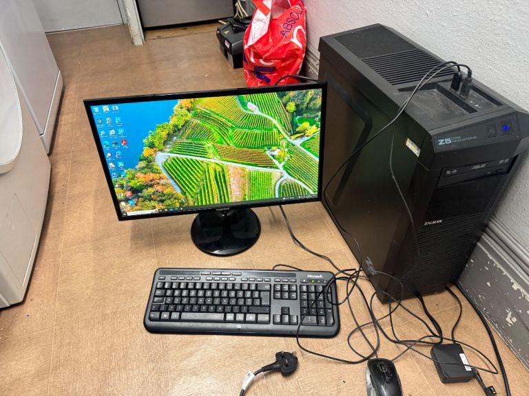 Computer Pc full set up 300 GB SSD solid State Drive