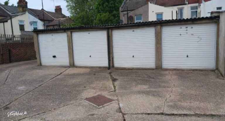 Garage to rent in London (E15) | Stashbee