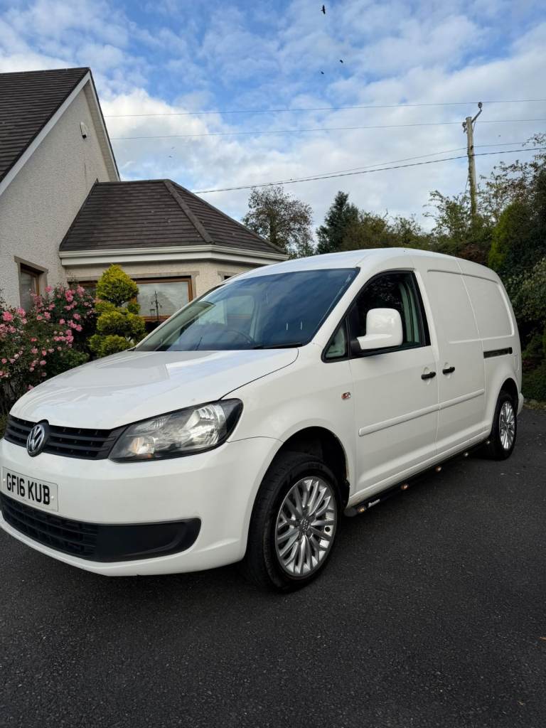 Volkswagen caddy maxi full years MOT