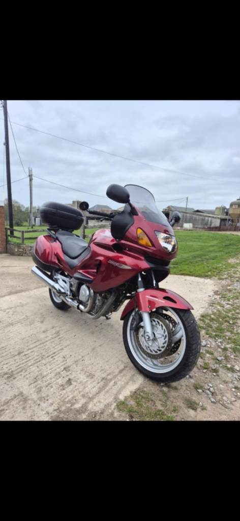 Honda, DEAUVILLE, 2005, 647 (cc)