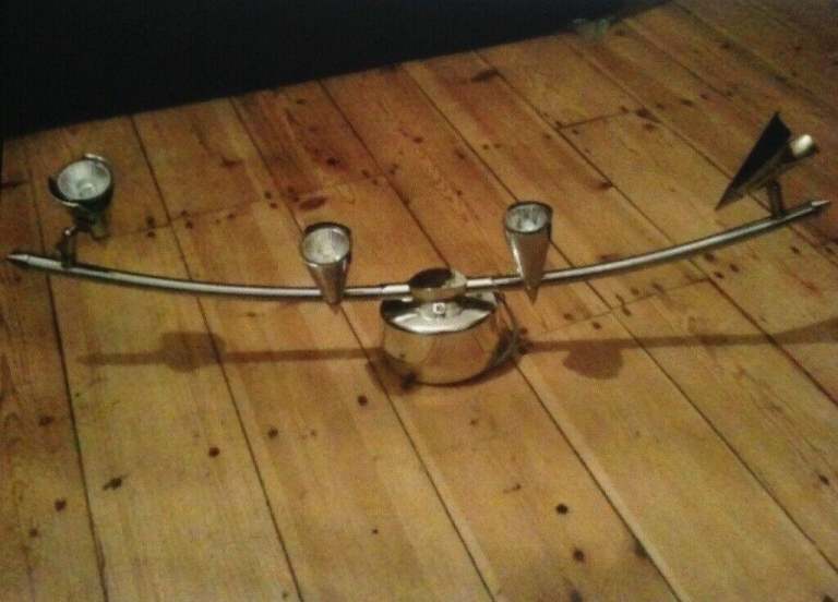 Chrome flush ceiling light + bulbs 