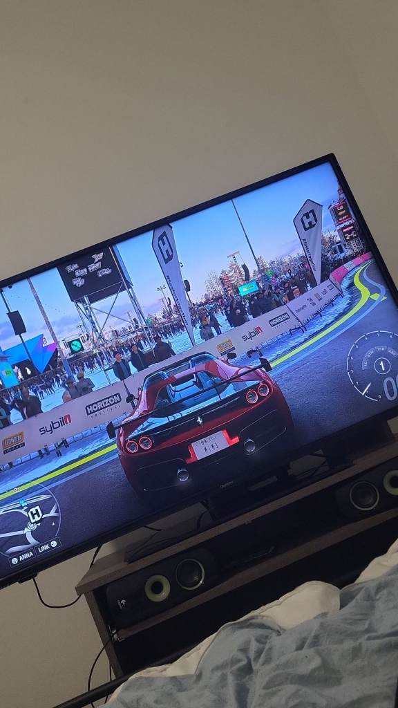 43in smart tv 4k uhd and xbox one x