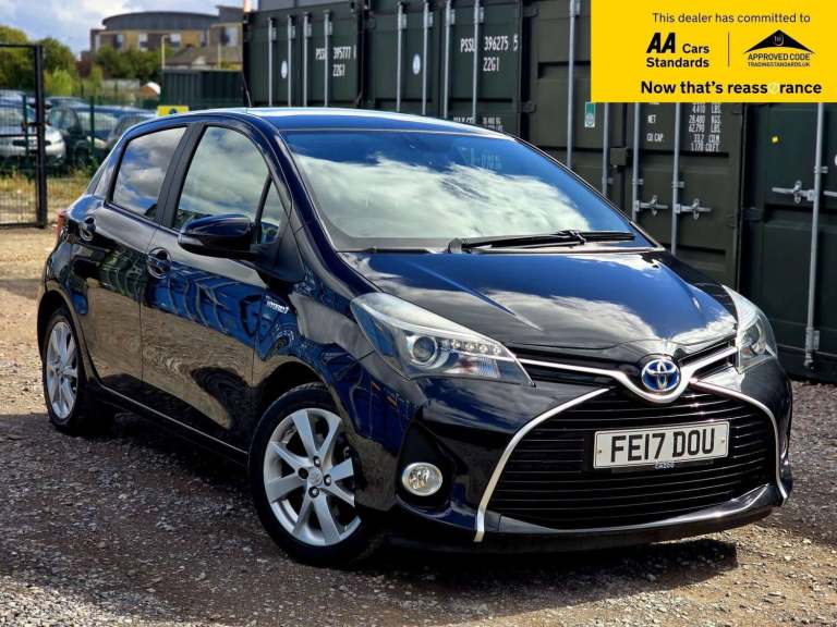2017 Toyota Yaris 1.5 VVT-h Excel Hatchback 5dr Petrol Hybrid E-CVT Euro 6 (s/s) (15in Alloy) Hat...