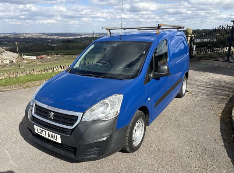 2017 Peugeot partner blue hdi Caz exempt
